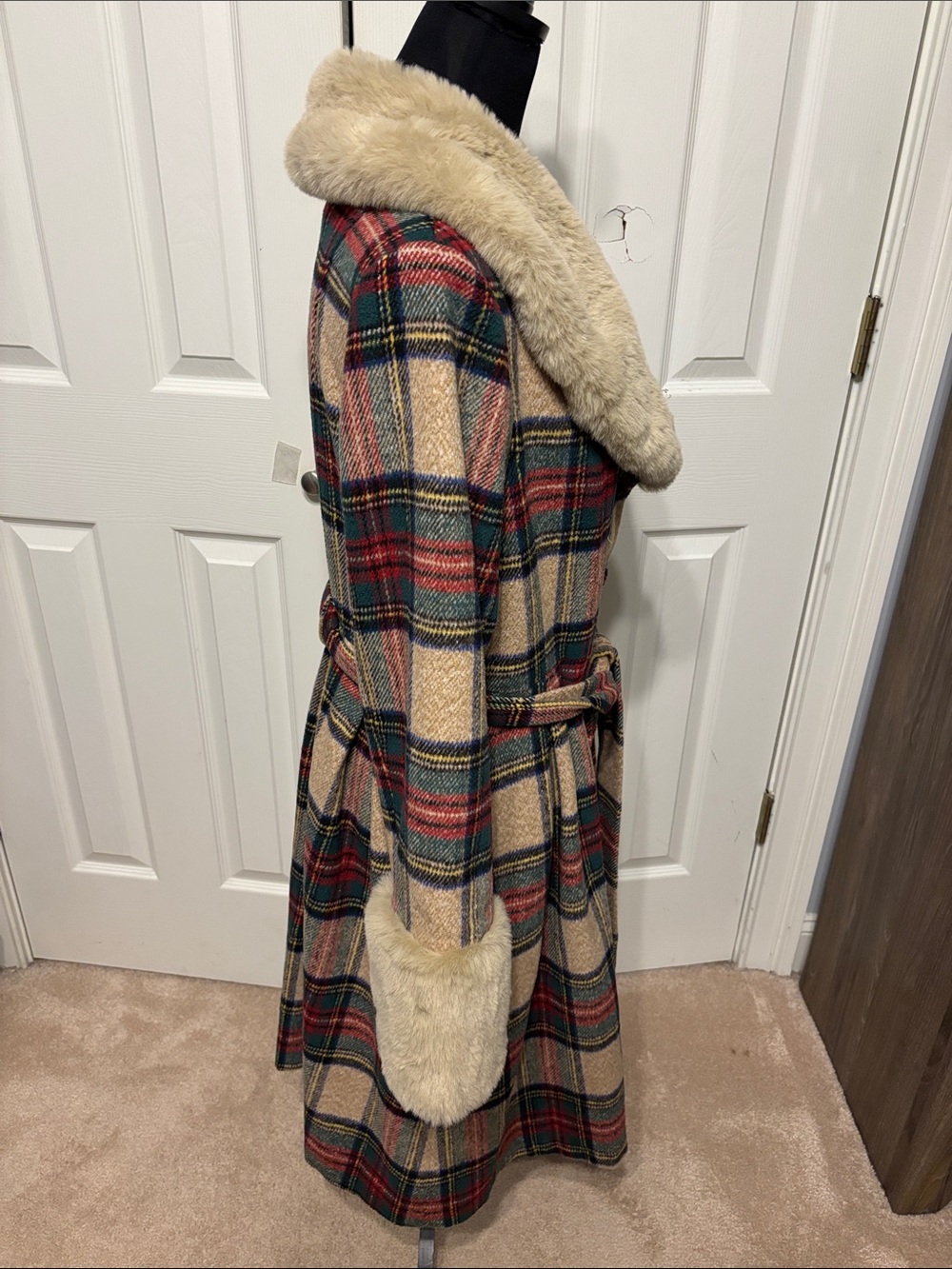 Flora Bea NYC Princess Cut Plaid Coat - Picture 5 of 10